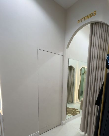 Picture of محل بمجمع ميار بالشويخ