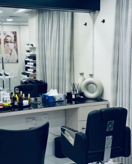 Picture of صالون نسائي بمنطقة صباح السالم