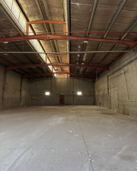 Picture of للإيجار مخزن مرخص في شويخ الصناعية