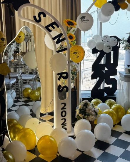 Picture of مطعم بشرق مع اطلالة بانورامية على البحر