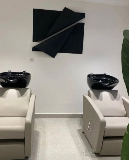 Picture of صالون نسائي للبيع في صباح السالم