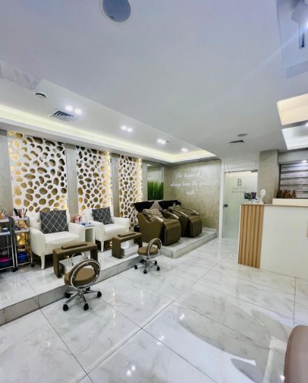 Picture of صالون نسائي في صباح السالم قطعة 1 