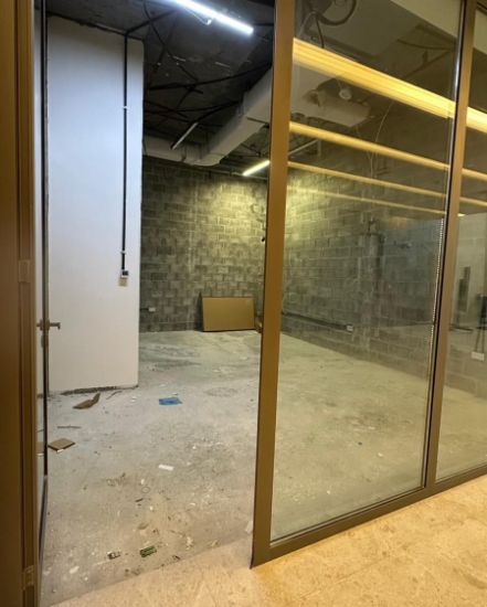 Picture of للايجار صيدلية في برج طبي في بنيد القار