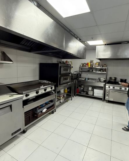 Picture of مطعمين مجهزين (براندين مختلفين)