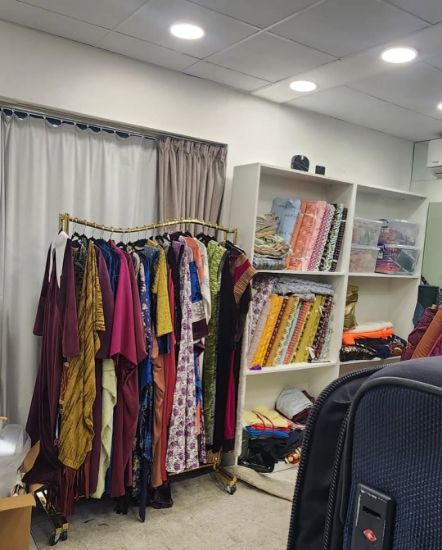 Picture of محل خياطه نسائي ورجالي شامل 3 رخص