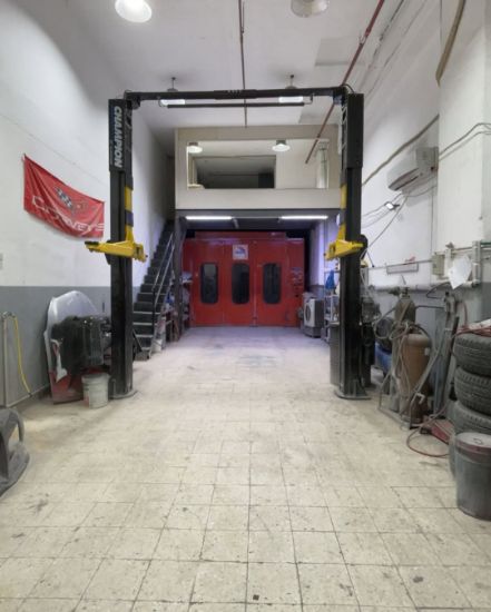 Picture of كراج صبغ وحداده في الشويخ الصناعيه