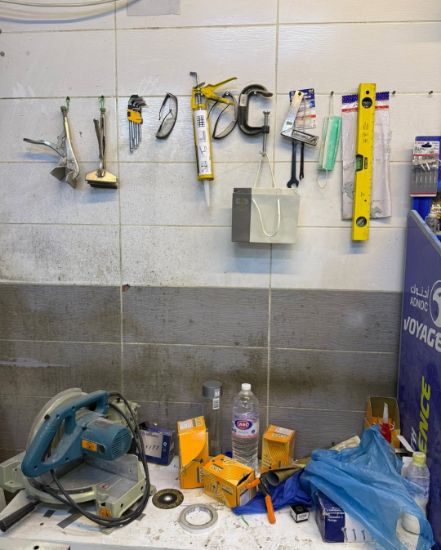 Picture of معرض مع ورشه للاعلانات المضيئه و طباعه الرول اب