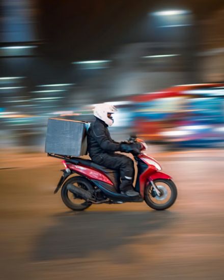 Picture of شركة توصيل طابات استهلاكيه مع عقد طلبات 25 ايدي