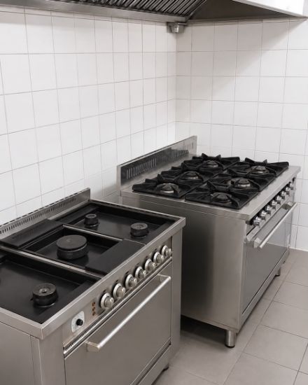 Picture of مطبخ سحابي مع المعدات